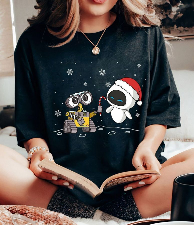 Disney Wall-E and Eve Christmas Holidays T-Shirt Disney Wall-E and Eve Christmas Holidays T-Shirt