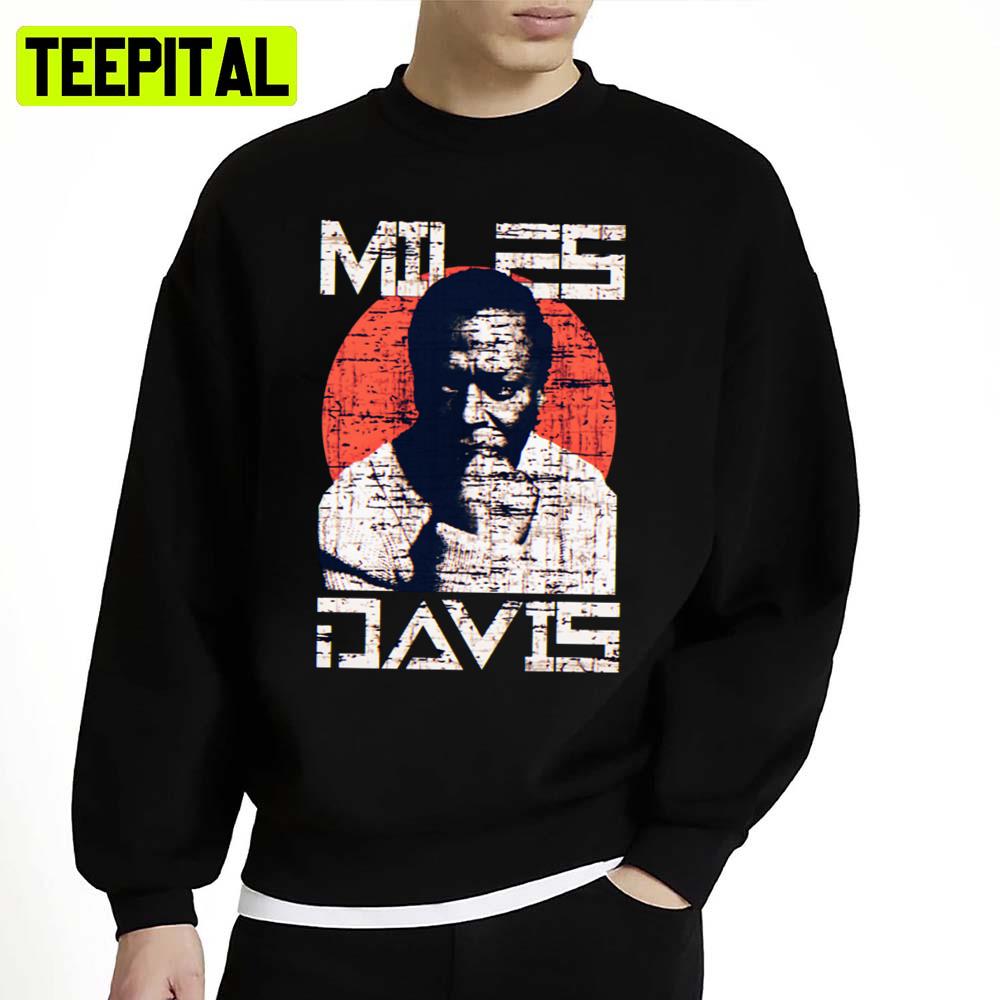 Grunge White Retro Design Miles Davis Unisex Sweatshirt Grunge White Retro Design Miles Davis Unisex Sweatshirt