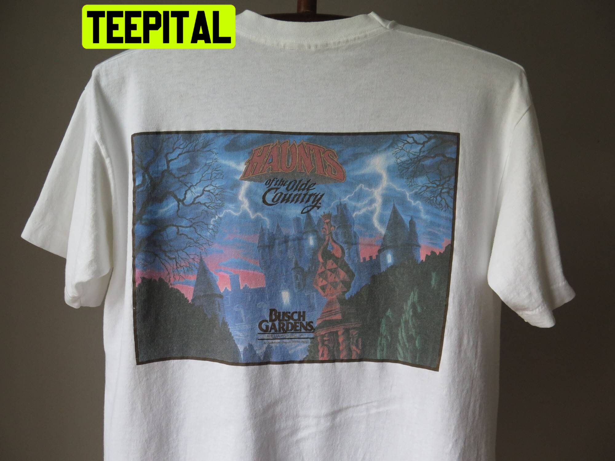Haunt Of The Olde Country Theatre Film Busch Gardens Williamsburg 1993 Vintage Trending Unisex T-Shirt Haunt Of The Olde Country Theatre Film Busch Gardens Williamsburg 1993 Vintage Trending Unisex T-Shirt