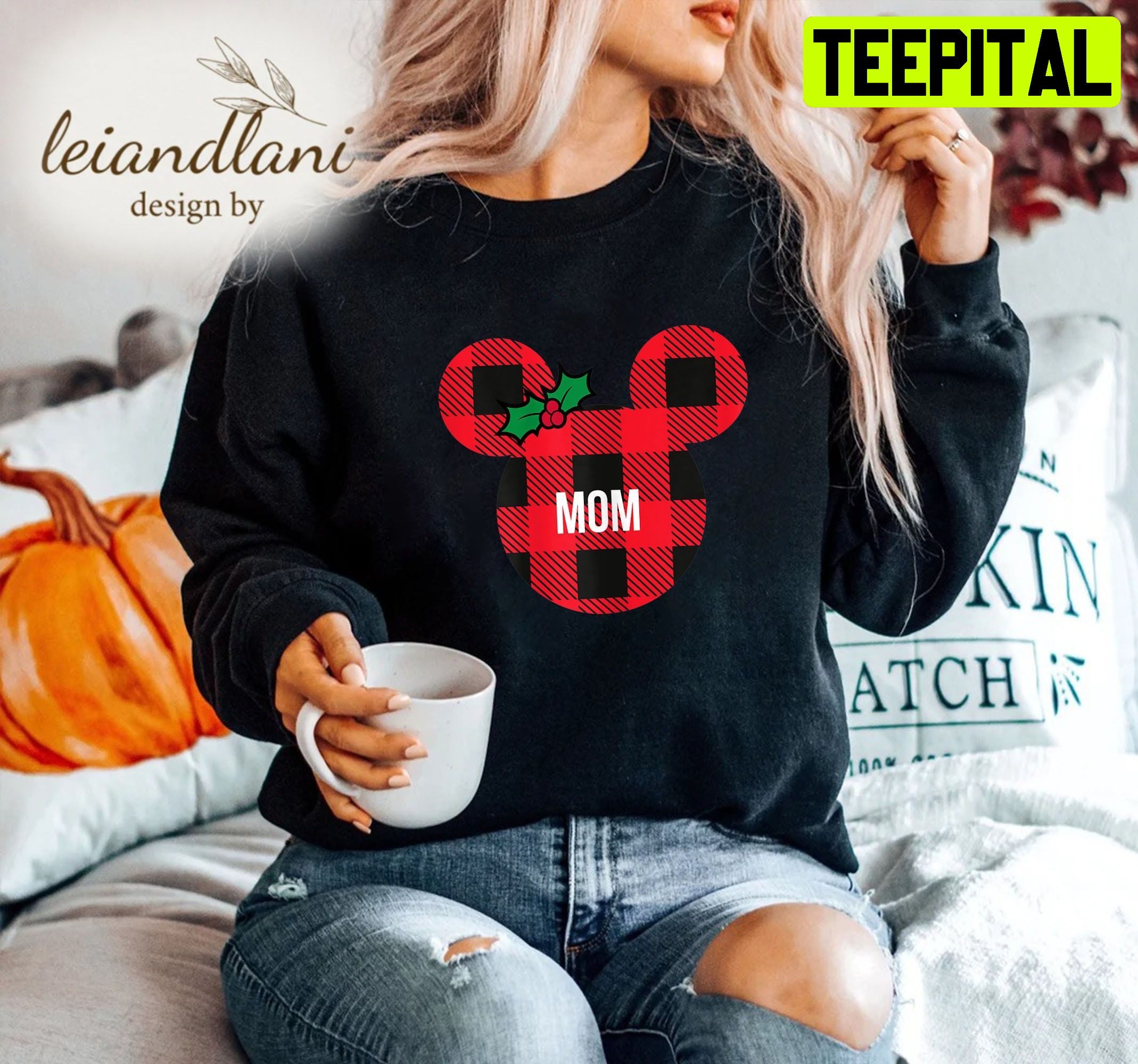 Mom Plaid Buffalo Plaid Head Magic Kingdom Minnie Mouse Christmas Sweatshirt Mom Plaid Buffalo Plaid Head Magic Kingdom Minnie Mouse Christmas Sweatshirt