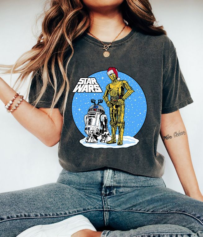 Star Wars Christmas C-3PO & R2-D2 Snow Globe T-Shirt Star Wars Christmas C-3PO & R2-D2 Snow Globe T-Shirt