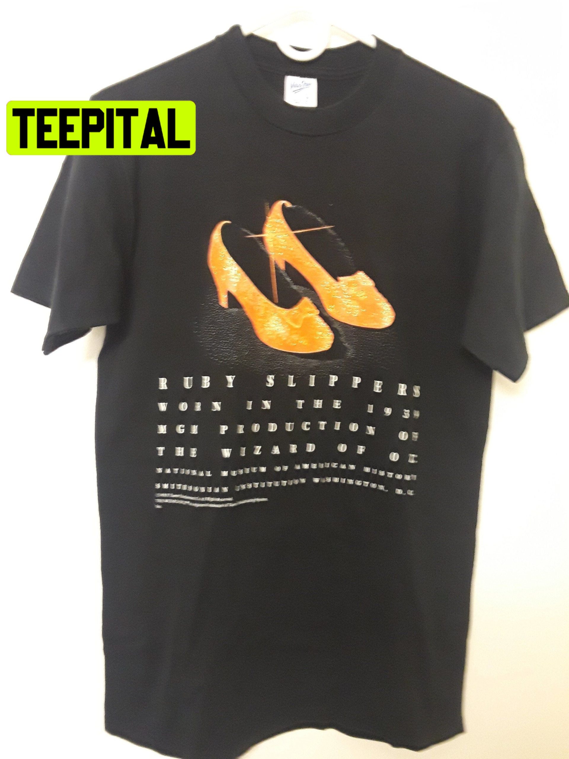 Vintage Wizard Of Oz Ruby Slippers Trending Unisex T-Shirt Vintage Wizard Of Oz Ruby Slippers Trending Unisex T-Shirt