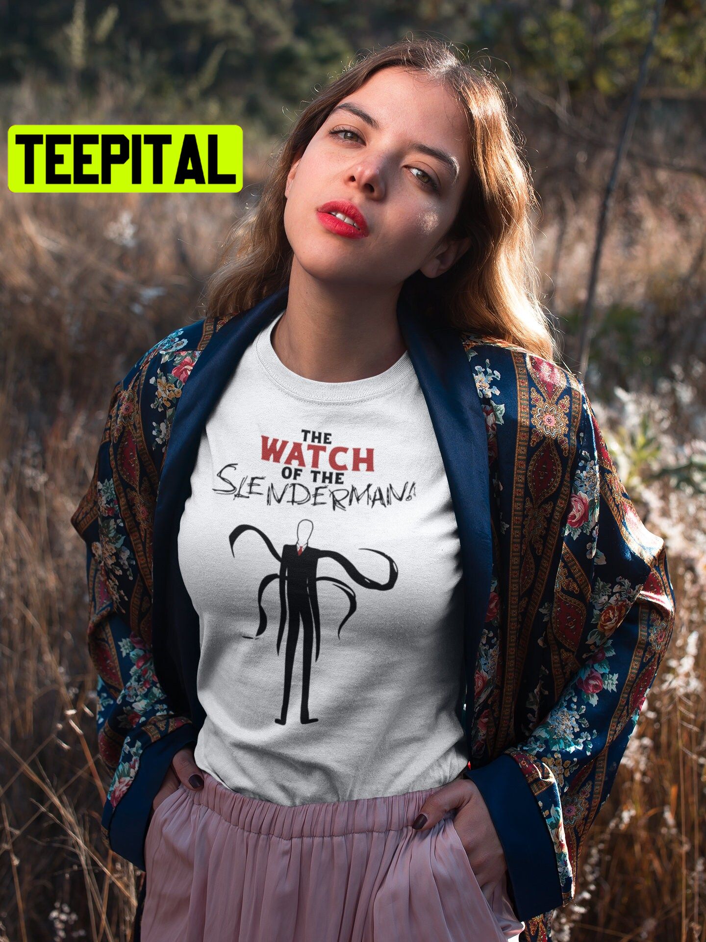 Watch Of The Slenderman Trending Unisex T-Shirt Watch Of The Slenderman Trending Unisex T-Shirt
